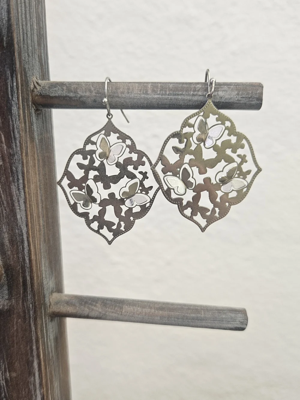 N/A lightweight filigree